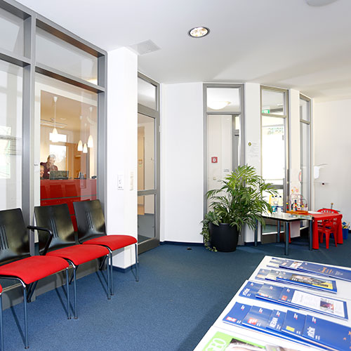 Orthopädische Klinik Hessisch Lichtenau - Wartebereich